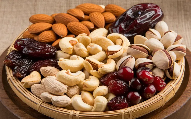 How to Store Nuts and Dried Fruits Properly